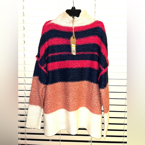 Women’s Pink Striped Tunic Sweater - Picture 2 of 3